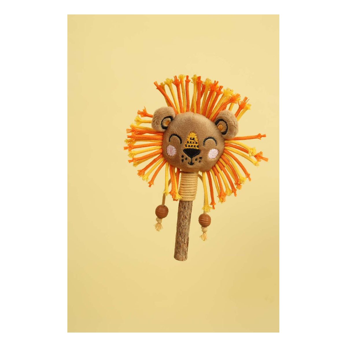 GiGwi Lion Catch & Scratch Eco line with Silvervine Leaves and stick
